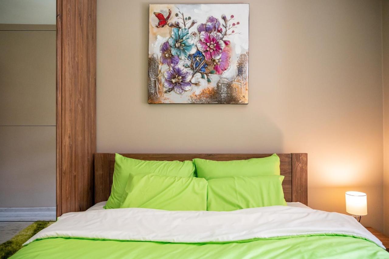 Elegant Spotless Apartment In Sofia Center מראה חיצוני תמונה